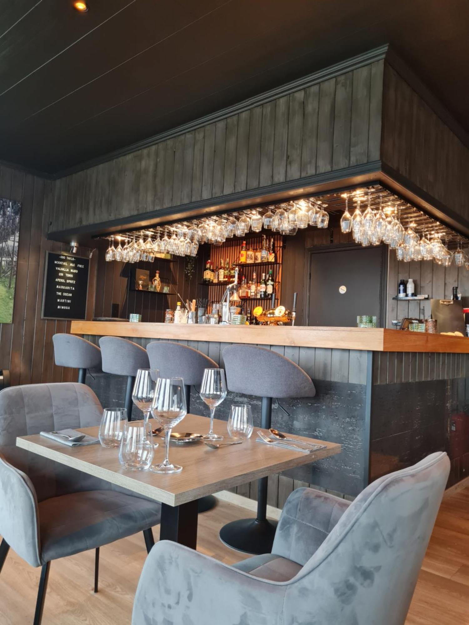 Lofoten Bryggehotell As *